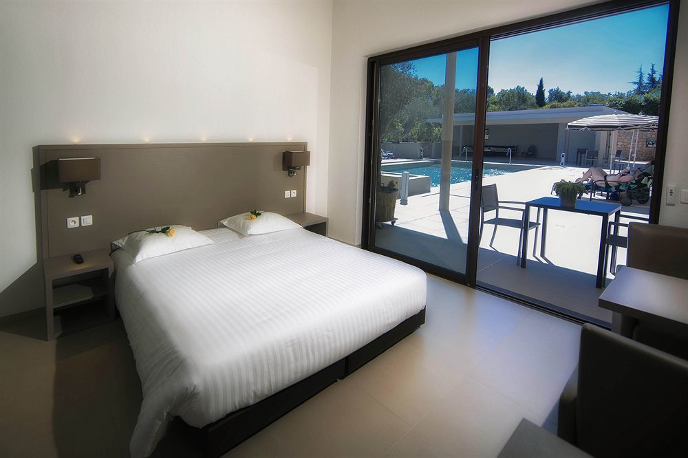 Seventeen Hotel Valbonne Buitenkant foto