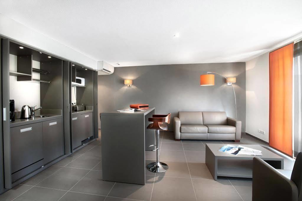Seventeen Hotel Valbonne Buitenkant foto